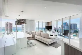 Stylish & Sunlit Miami Beach Condo | Perfect Location 3 bed 3 bathroom