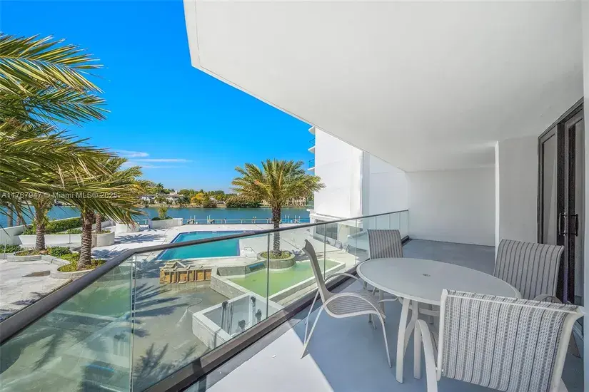 Stylish & Sunlit Miami Beach Condo | Perfect Location 3 bed 3 bathroom