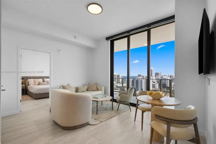 Oceanfront Luxury & Modern Elegance | Penthouse Living in Miami Beach